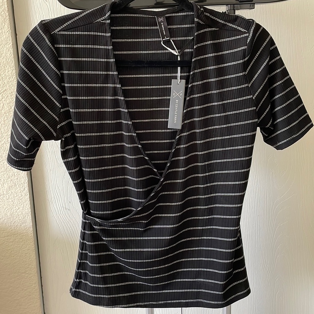 *NWT* BY GENTLE FAWN TOP